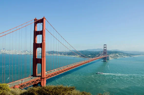 An image of the Golden Gate Bridge in San Francisco , California